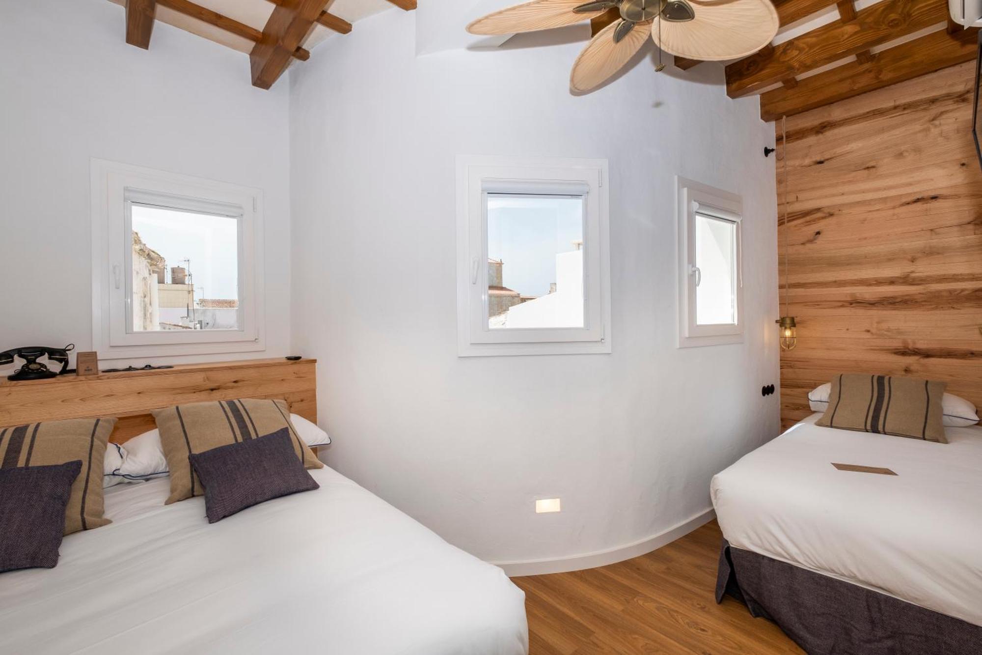 Nao Catedral Boutique Hotel Сьюдадела Номер фото